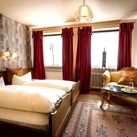 Landgasthof Lindenhof Hotel *