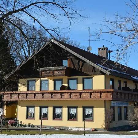 Landgasthof Lindenhof Hotel *